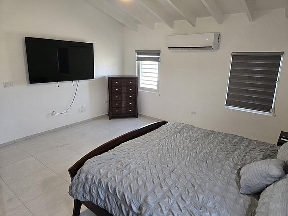 5th image of 249 Clifton Hill Est
