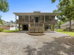 31180 River Pines Dr, Springfield, LA 70462