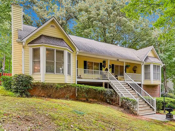 3rd image of 1057 Atherton Ln