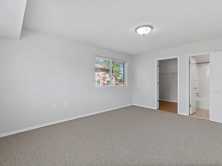 208 Victor Pkwy #A — Photo 12