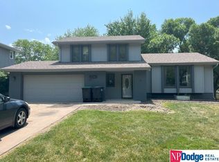 14811 Arbor St, Omaha, NE 68144