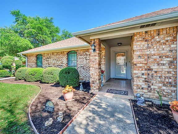4th image of 3709 Indian Wells Dr