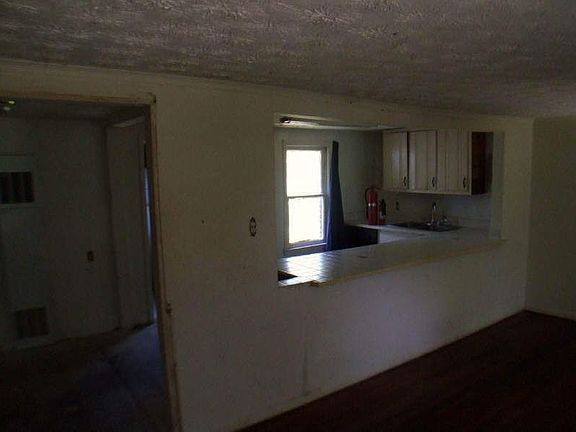 4th image of 9020 Vanns Tavern Rd