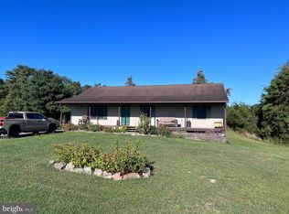 377 Robs Ln, Berkeley Springs, WV 25411