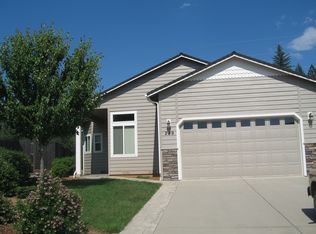 289 Cedar Ridge Dr, Cave Junction, OR 97523