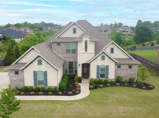 1100 Bendelow Dr, Cave Springs, AR 72718