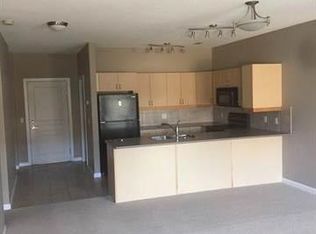 160 Magrath Rd N #W-1A, Edmonton, AB T6R 3T7