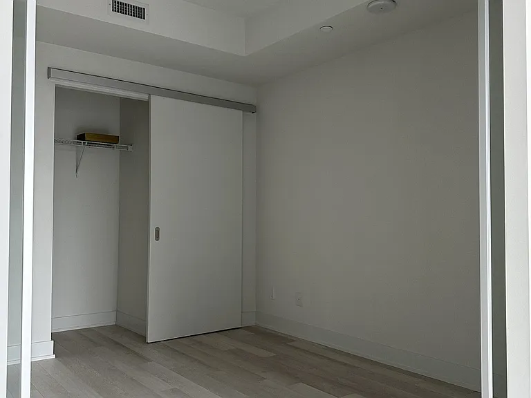 8 Cumberland St #1707 — Photo 6