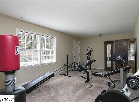 5th image of 891 Beverly Dr