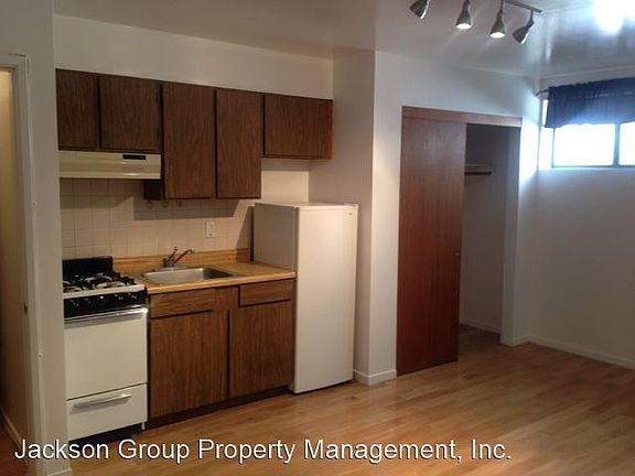 5th image of 1295 Union St