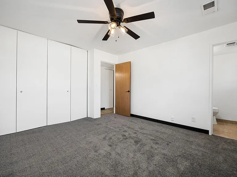 Forest Hills Apartments — Photo 41