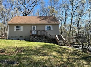 1227 Alder Rd, East Stroudsburg, PA 18302