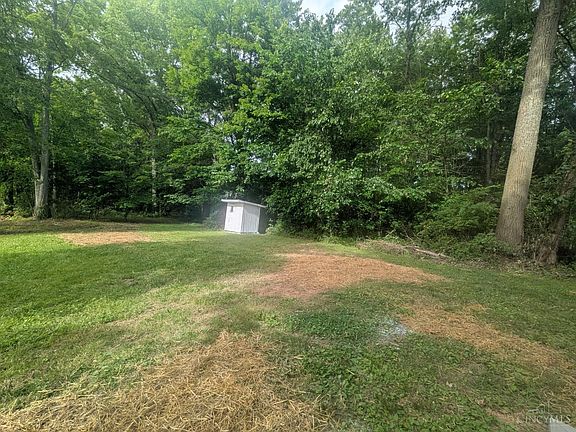 3rd image of 1744 Lindale Mount Holly Rd