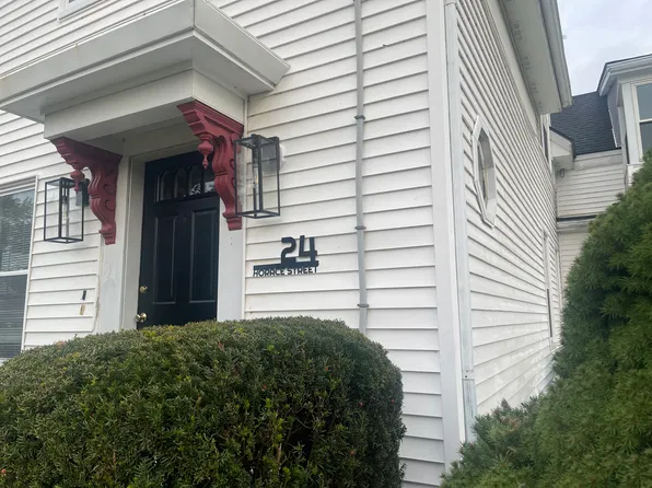 24-26 Horace St Floor 1, Mansfield, MA 02048