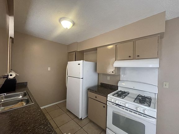 3rd image of 10654 Cardigan Dr