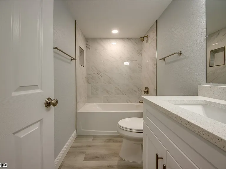 16881 Davis Rd #116 — Photo 34