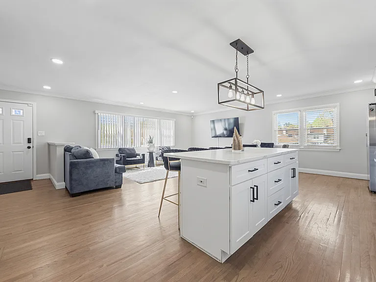 130 Deramo Pl — Photo 12