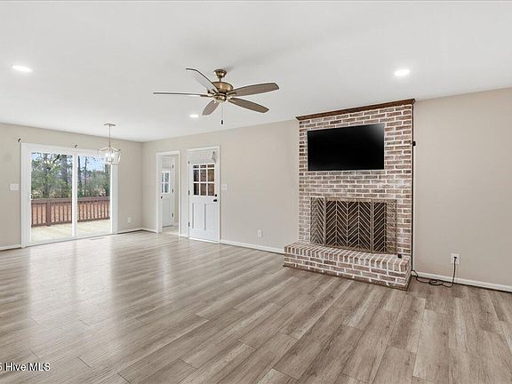 3rd image of 126 Camile Drive
