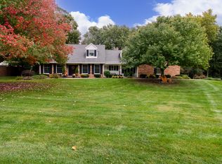 10 Timberlake Rd, Bloomington, IL 61704