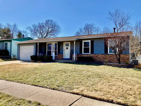 1658 San Miguel Ln, Fenton, MO 63026