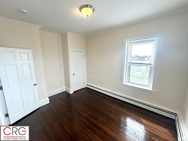 284 Revere St #3R — Photo 6