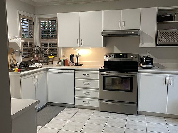5th image of 225 W 16th St #13