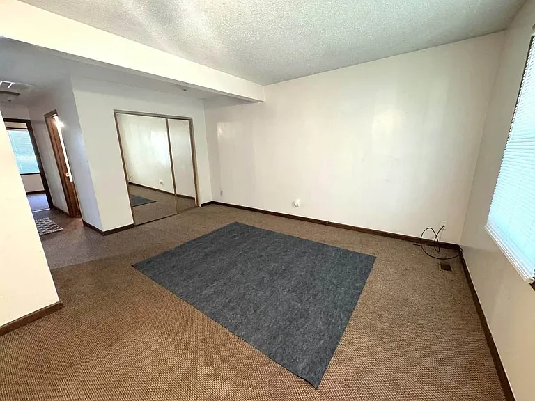 115 Southview Dr — Photo 6