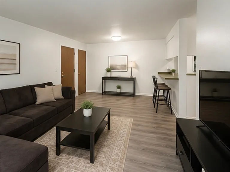 126 W Washington St #121 — Photo 5