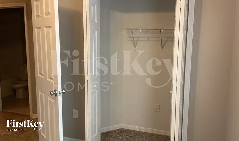1703 E Wood St — Photo 8