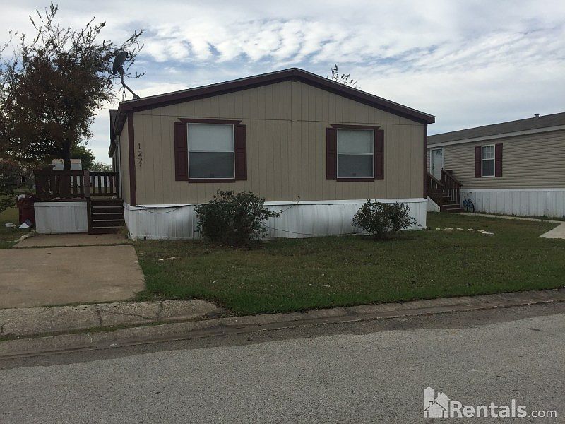 1st image of 1221 Mexia Ct