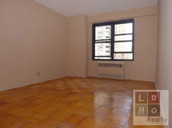 266 East Broadway image 1 of 4