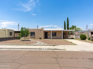 1110 Circle Dr, Las Cruces, NM 88005