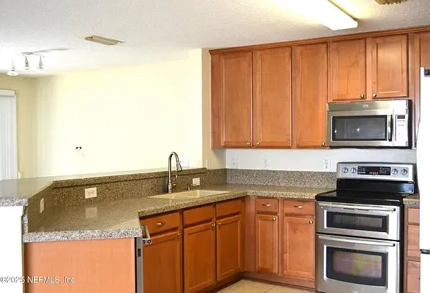 800 S Black Cherry Dr — Photo 7