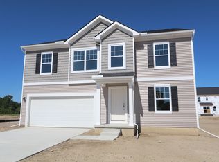 54471 Heron Cir, Chesterfield, MI 48047