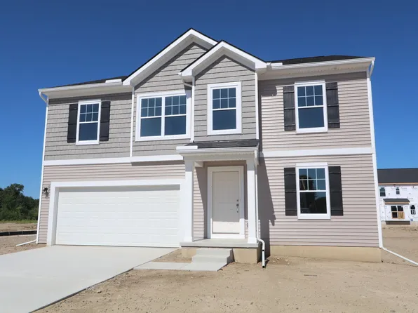 54471 Heron Cir, Chesterfield, MI 48047