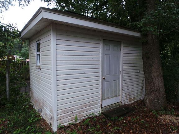 4th image of 3860 Gatewood Dr
