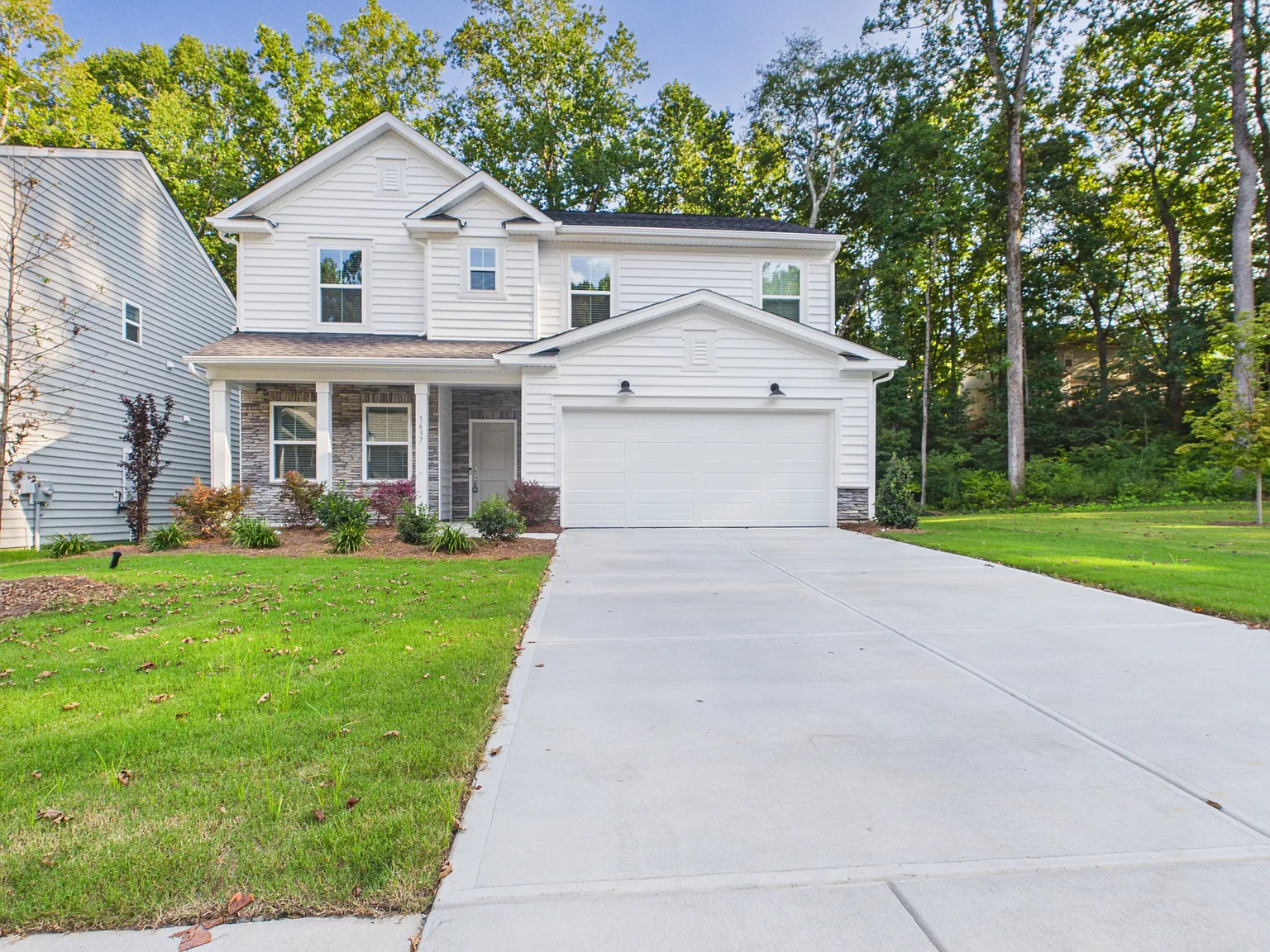 4 bed, 2260 sqft, $2,600 — Photo 3