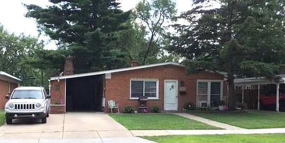 2nd image of 1272 Moulin Ave
