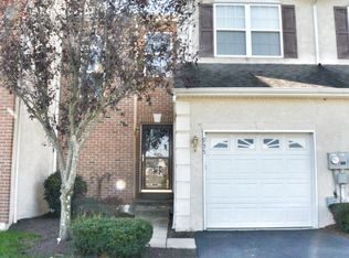 935 Avondale Dr, Red Hill, PA 18076