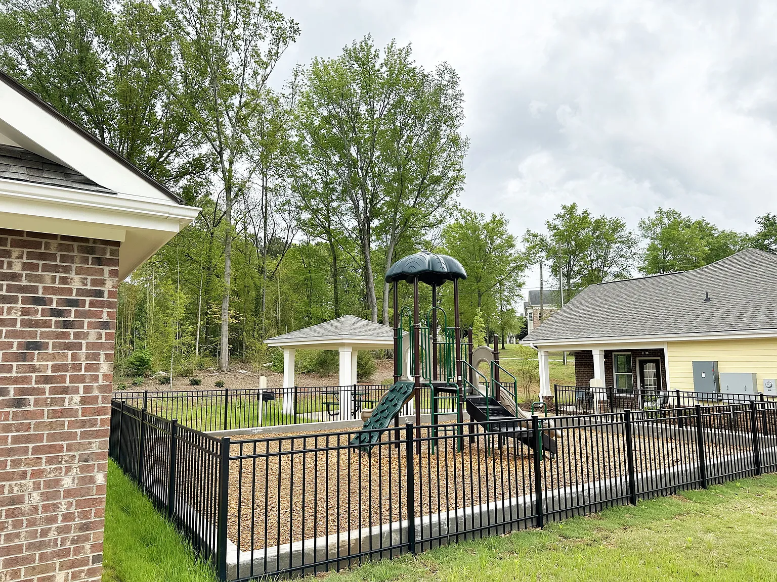 Creekside Village — Photo 3