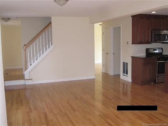 77 Borrmann Rd — Photo 18
