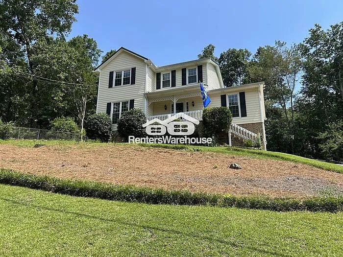 2501 Crestwood Cir — Photo 1