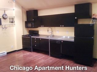 2040 W 19th St APT 2R, Chicago, IL 60608
