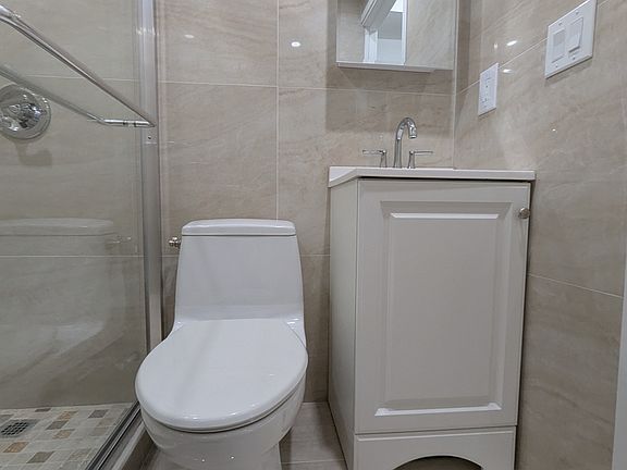 3rd image of 168 Martin Ave Floor 2