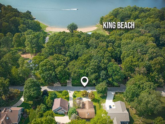 5th image of 752 King Beach Dr
