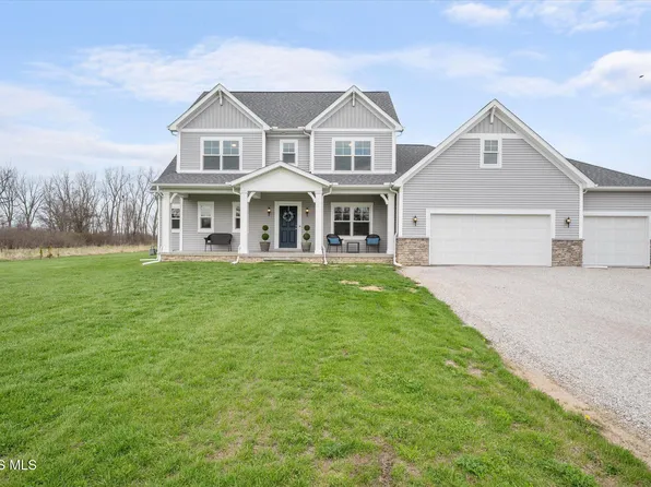 3901 Plumey Rd, Northwood, OH 43619