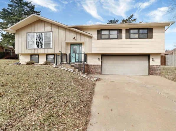 1705 Denholm Dr, Manhattan, KS 66503