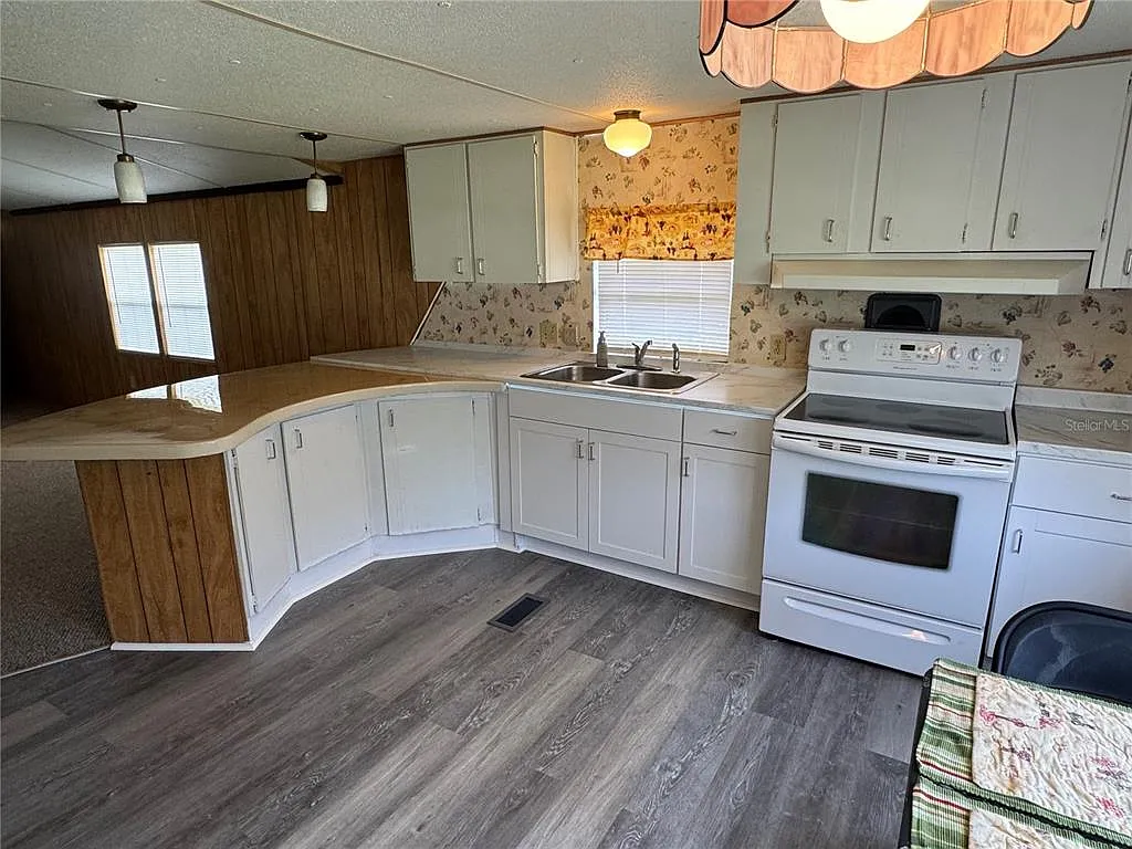 2 bed, 1.0 bath, 924 sqft, $1,125 — Photo 4
