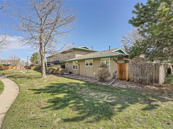 8758 E Roundtree Avenue, Greenwood Village, CO 80111