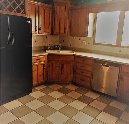 5th image of 256 N Brady St